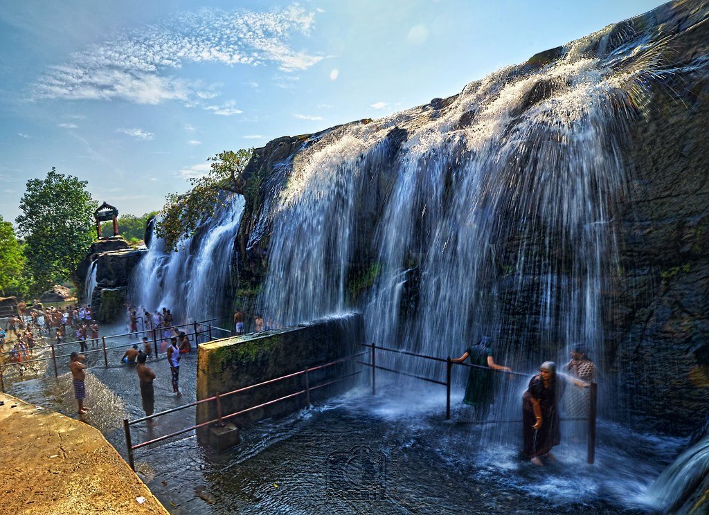 Thiruparappu Falls